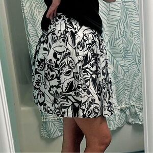 Short skirt from Express, size 0